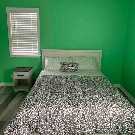Remodeled House Minutes To Falls Attractions Villa ไนแอการาฟอลส์ ภายนอก รูปภาพ